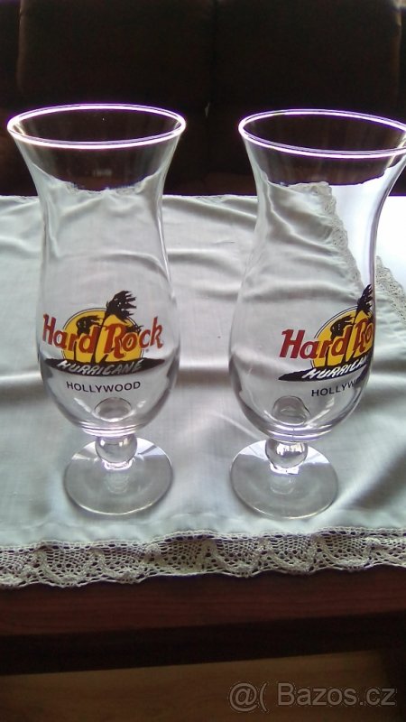 PIVNÍ SKLENICE Z HOLLYWOODU - 2