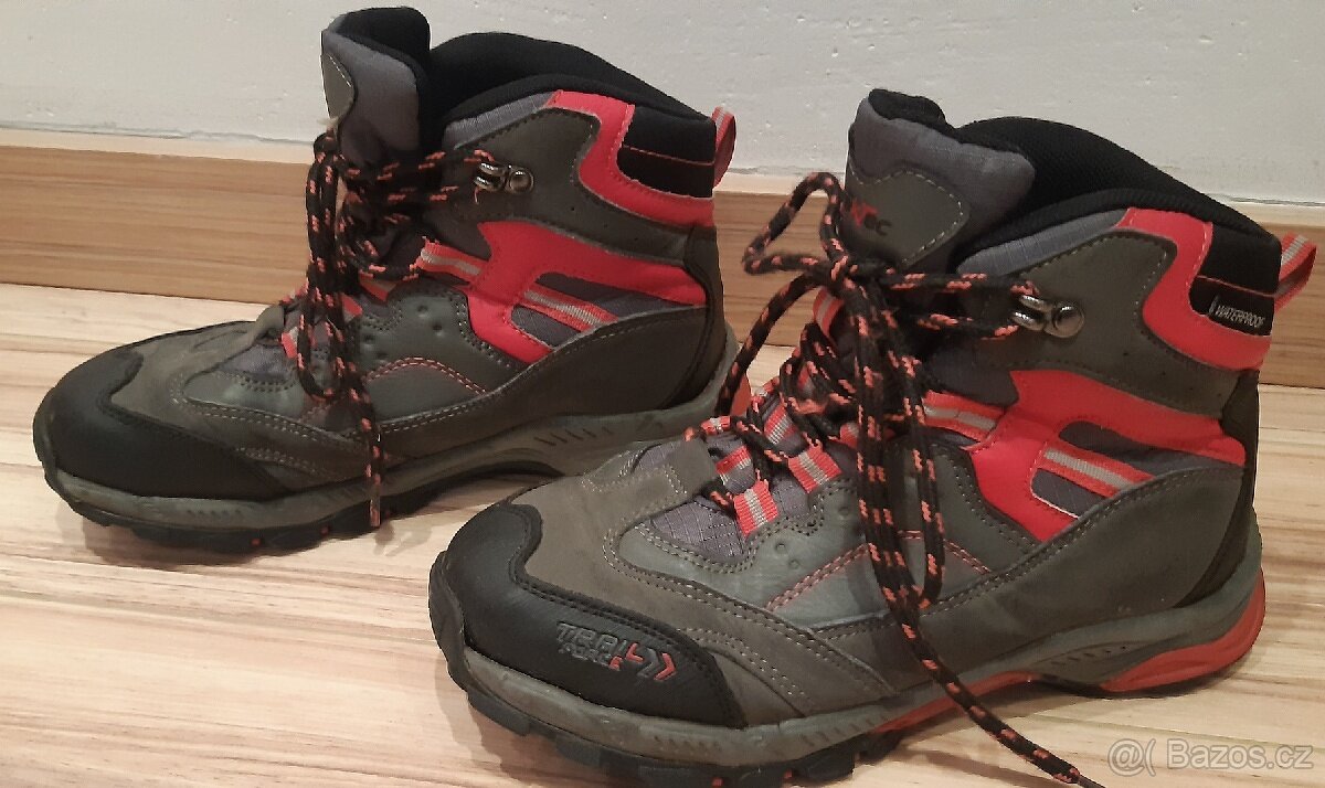 Dívčí voděodolné trekingové boty Crivit vel.35 - 2