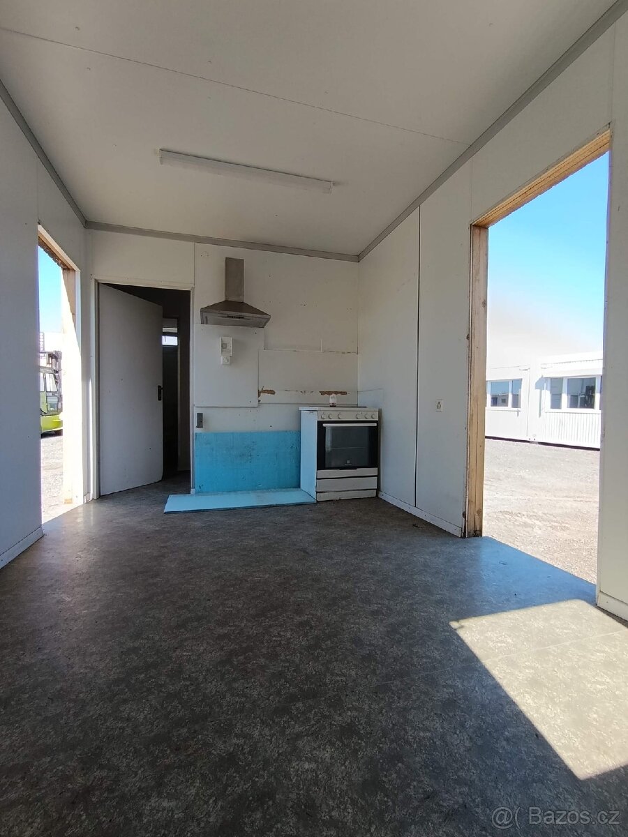 Obytný kontejner 8x3m: kuchyně, WC, sprcha - 2