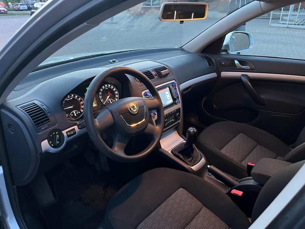 PRONÁJEM AUTOPŮJČOVNA BOLT UBER FLOTILA - 2