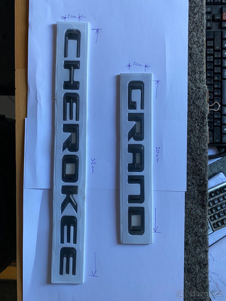 Logo Grand Cherokee - 2