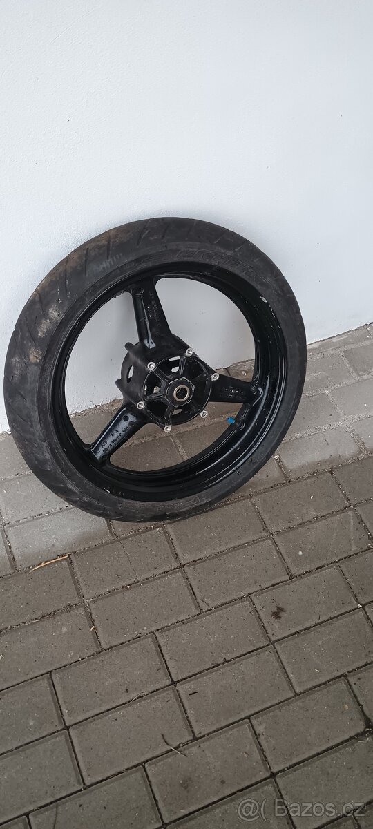 Kolo Yamaha YZF - 2
