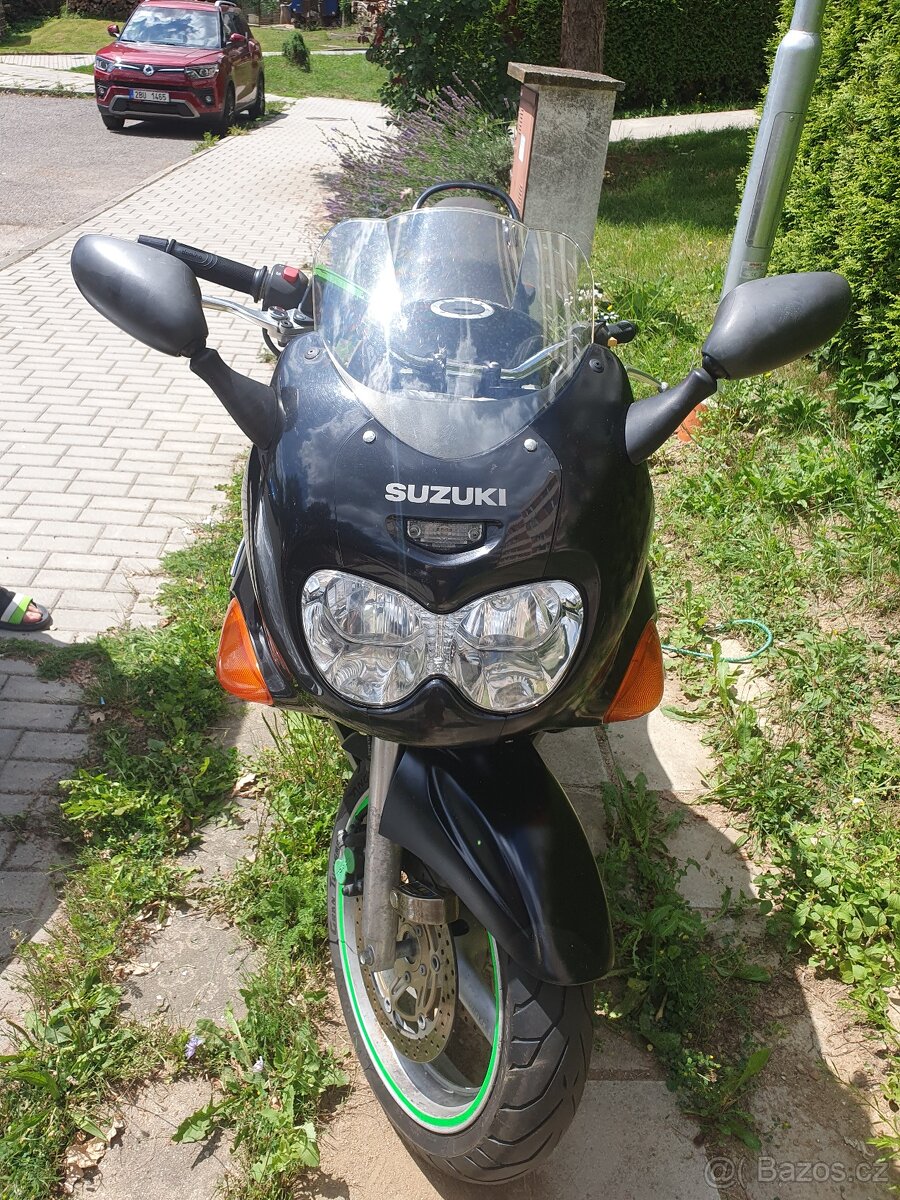 Suzuki GSX 600 - 2