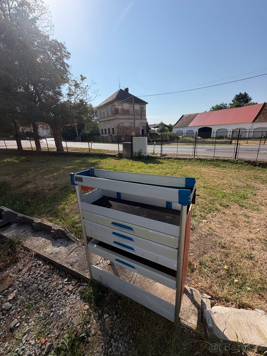 Regál do dodávky - 2