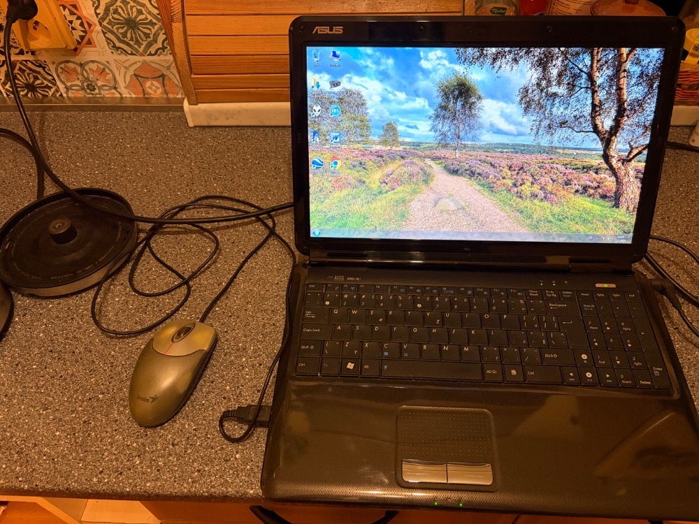 Notebook Asus - 2