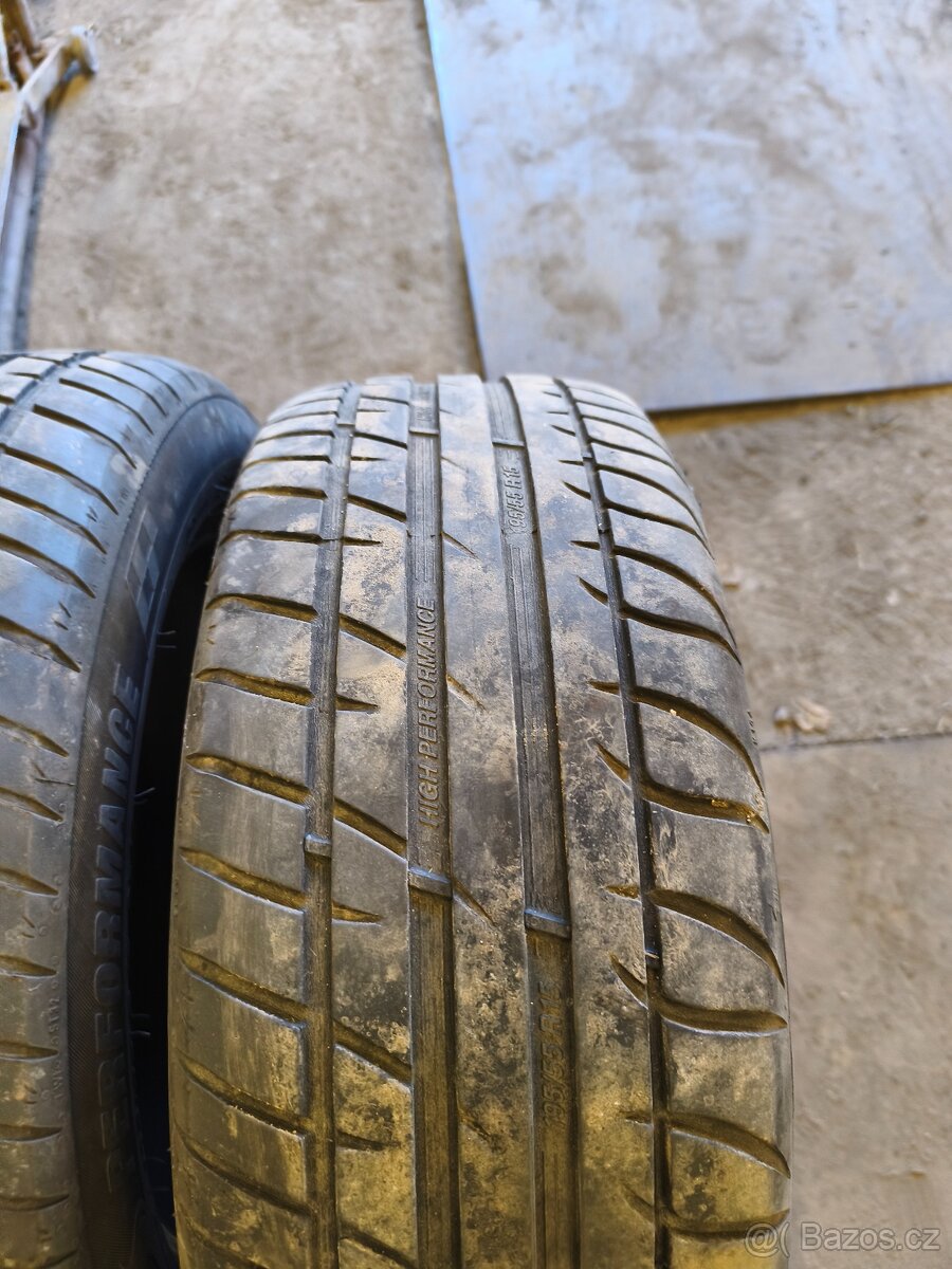 Pneu 195/55 R15 - 2