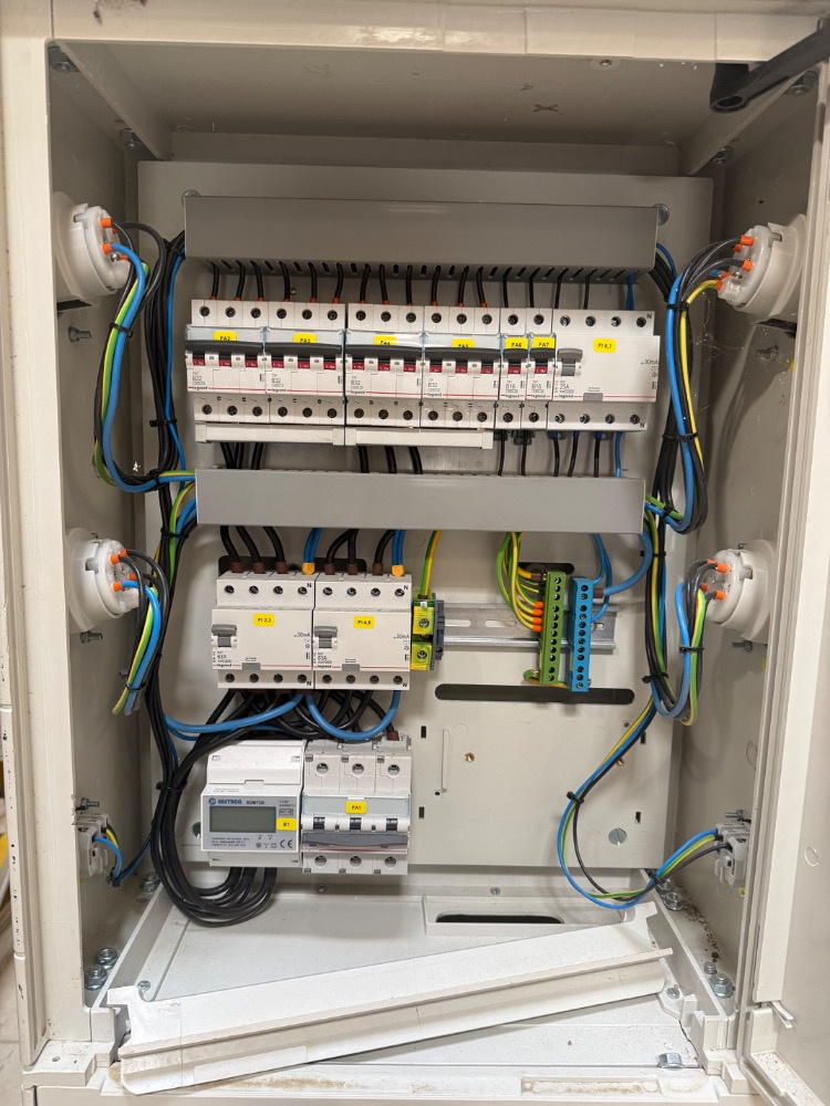Elektroměrový rozvaděč ER212/NVP7P - 2