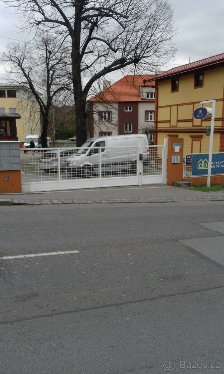 Pronájem parkovacích stání Praha 4 - 2