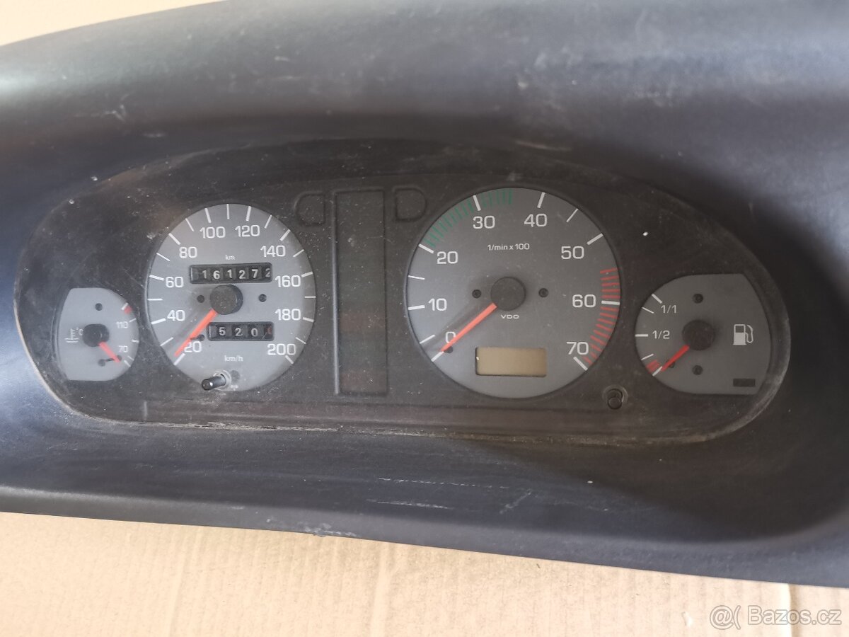 Kompletní palubní deska s přístroji Škoda Felicia - 2