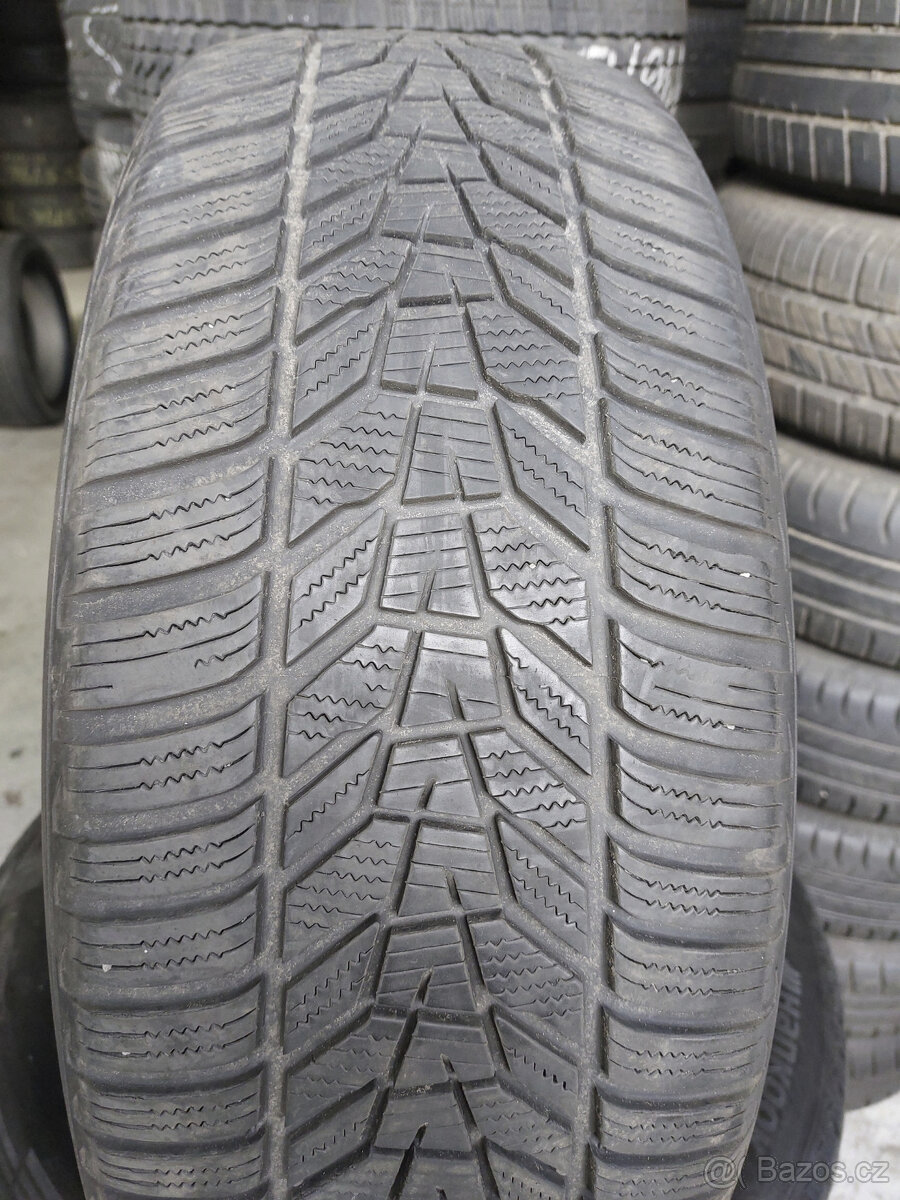 235/55 R19 105V Hankook Winter Icept Evo3 zimní 4ks - 2