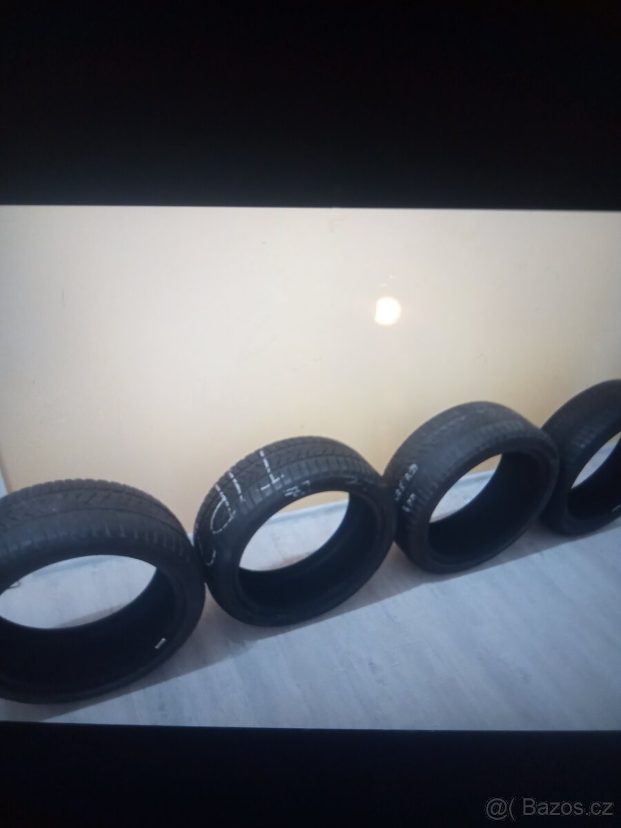 Pneu pirelli sottozero zimni jaguar XK 275/35 R19 - 2