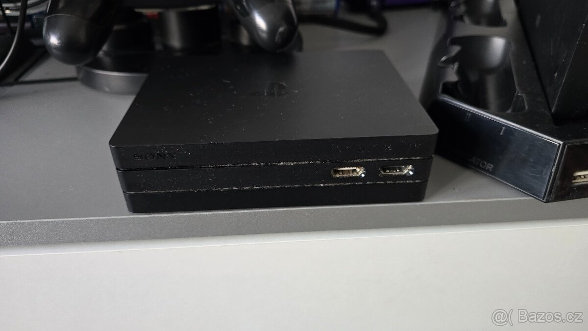 Prodám nebo vyměním ps4 s VR - 2