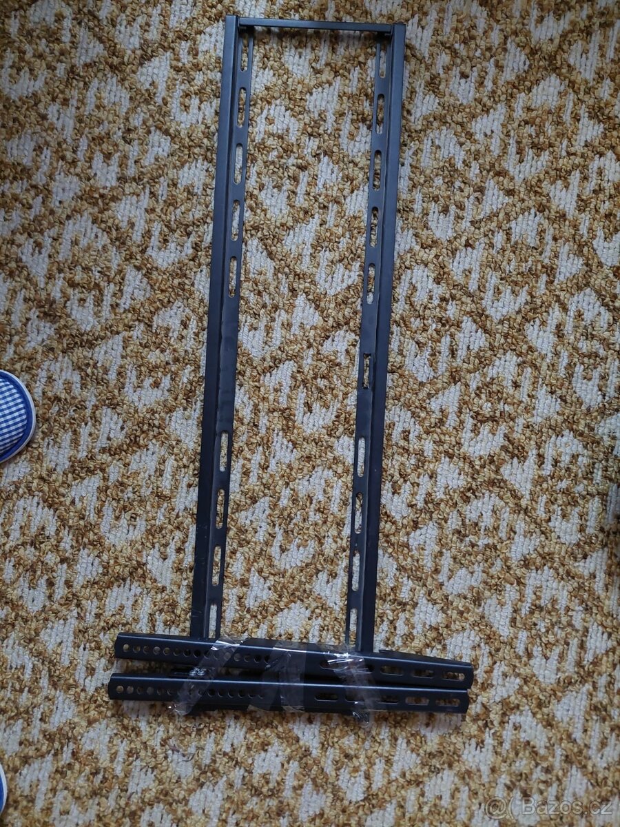 Fixní držák na TV 43"- 90" - 2