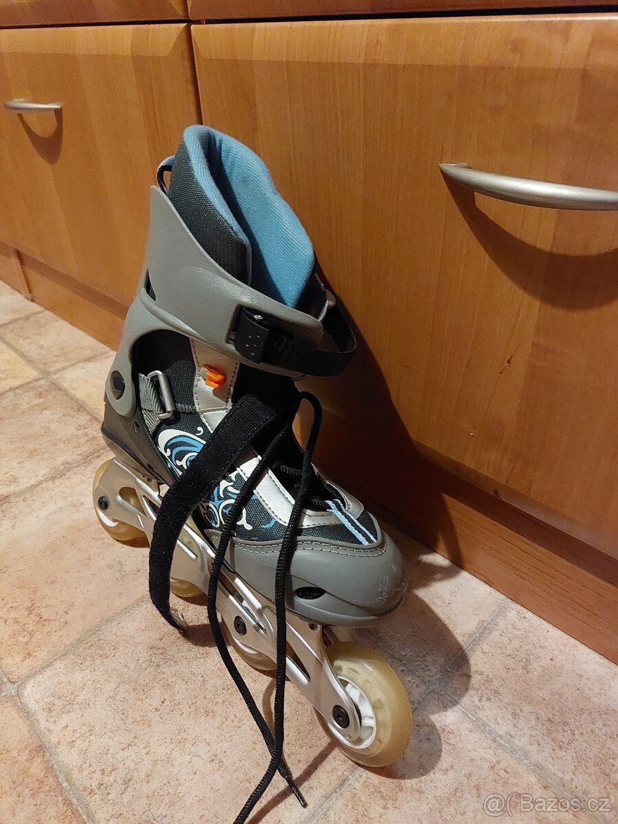 Prodám dámské kolečkové brusle Tesco - 2