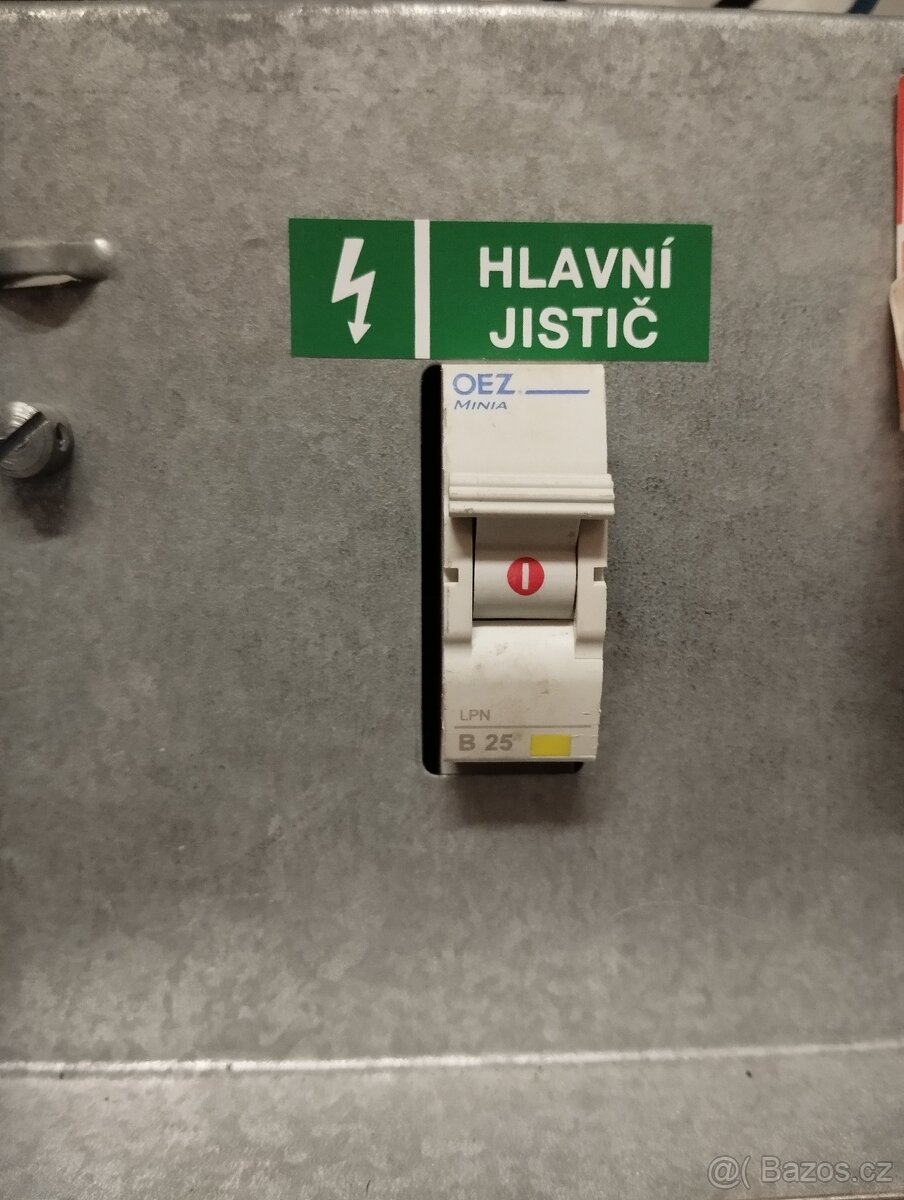 Rozvodná skříň/ rozvaděč. - 2