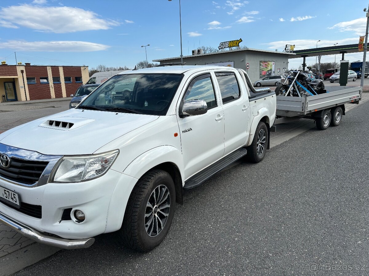 Hilux 2,4D - 2