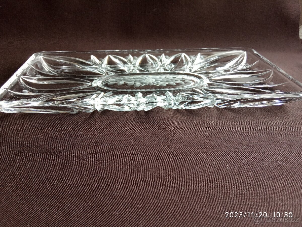 Tác malý -lité sklo - 2