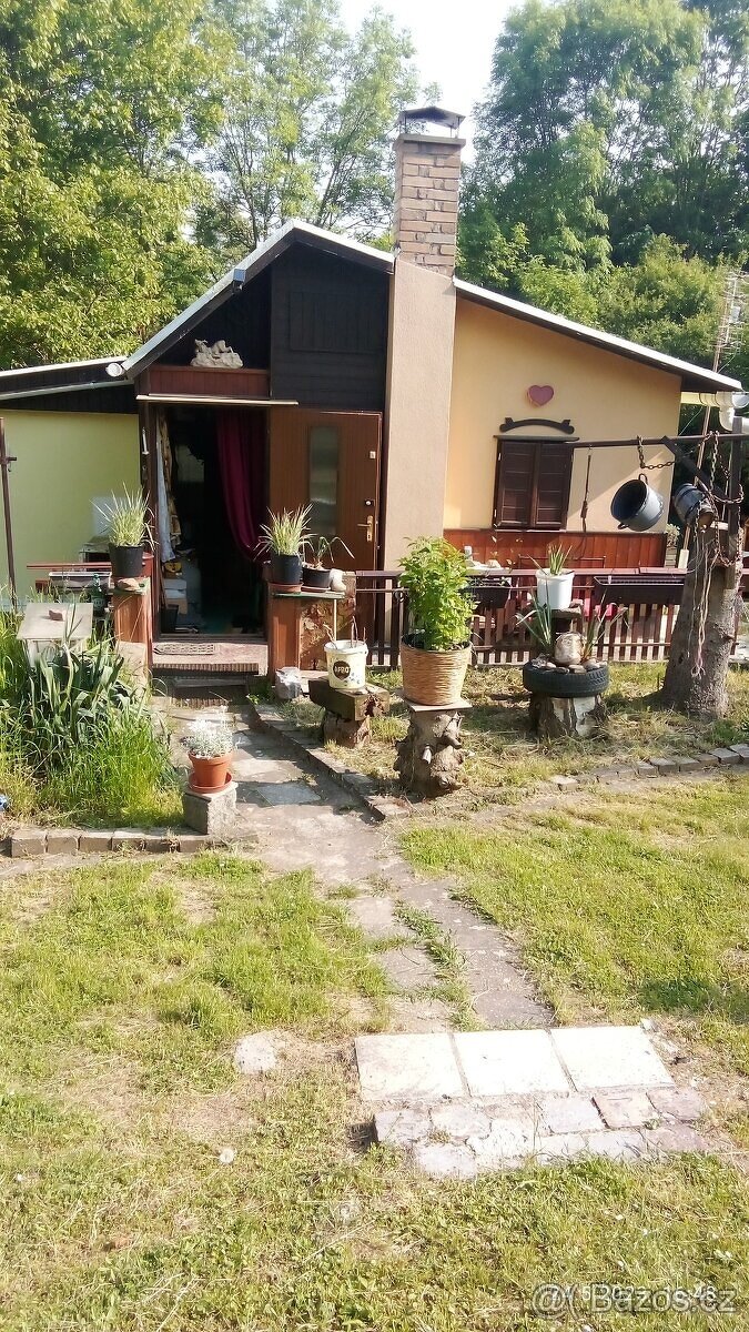 Parcela,zahrada,chatka - 2