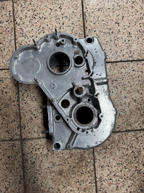 PRAGA 500 BD karter motoru. - 2