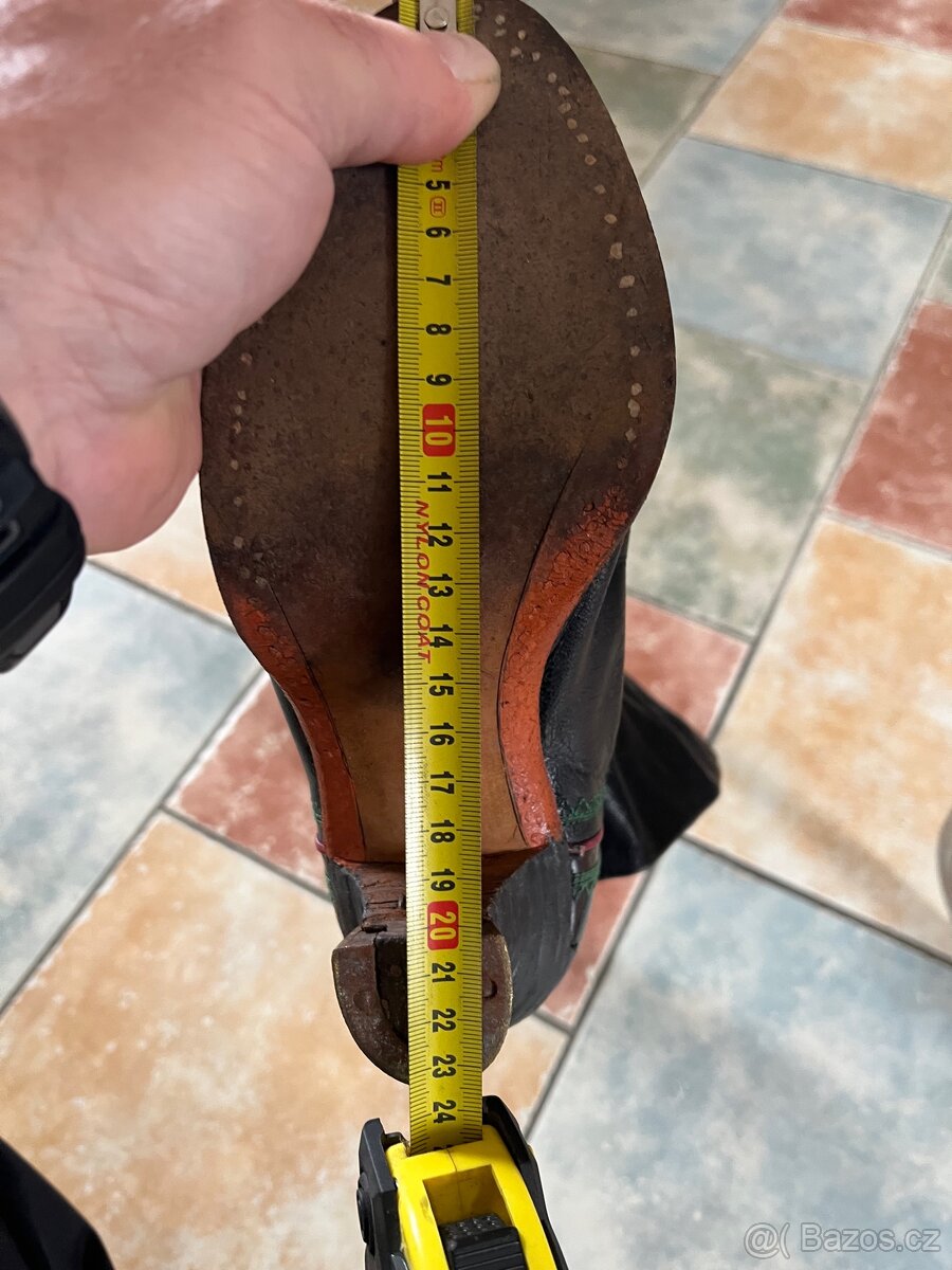 Vyšívané krojové boty dámské - 2