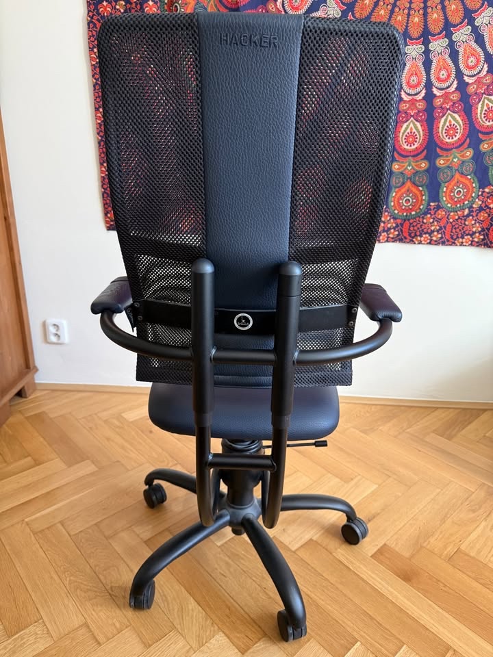 Spinalis Hacker židle - 2