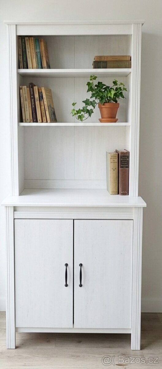 IKEA Brusali knihovna - 2