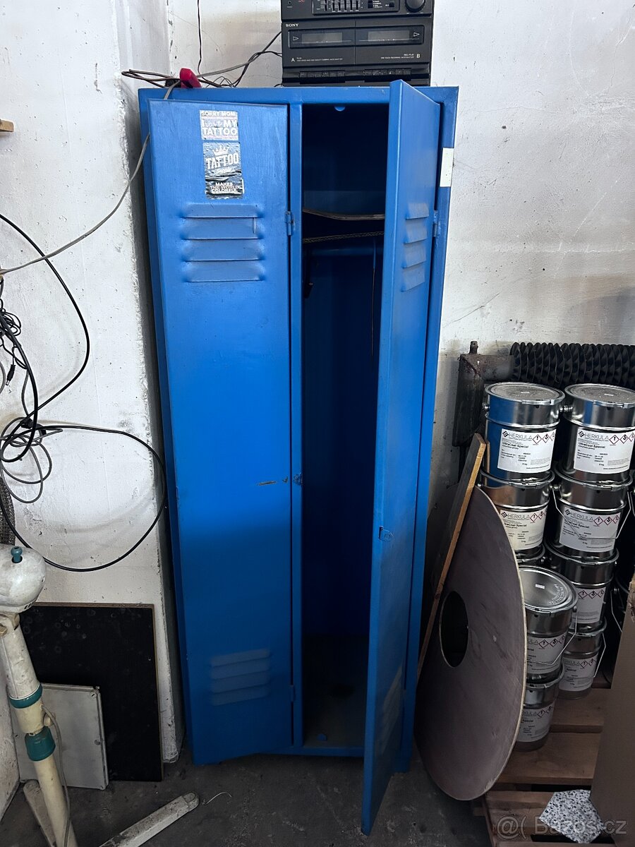 Dílenská šatní skříň šatna dílna - 2