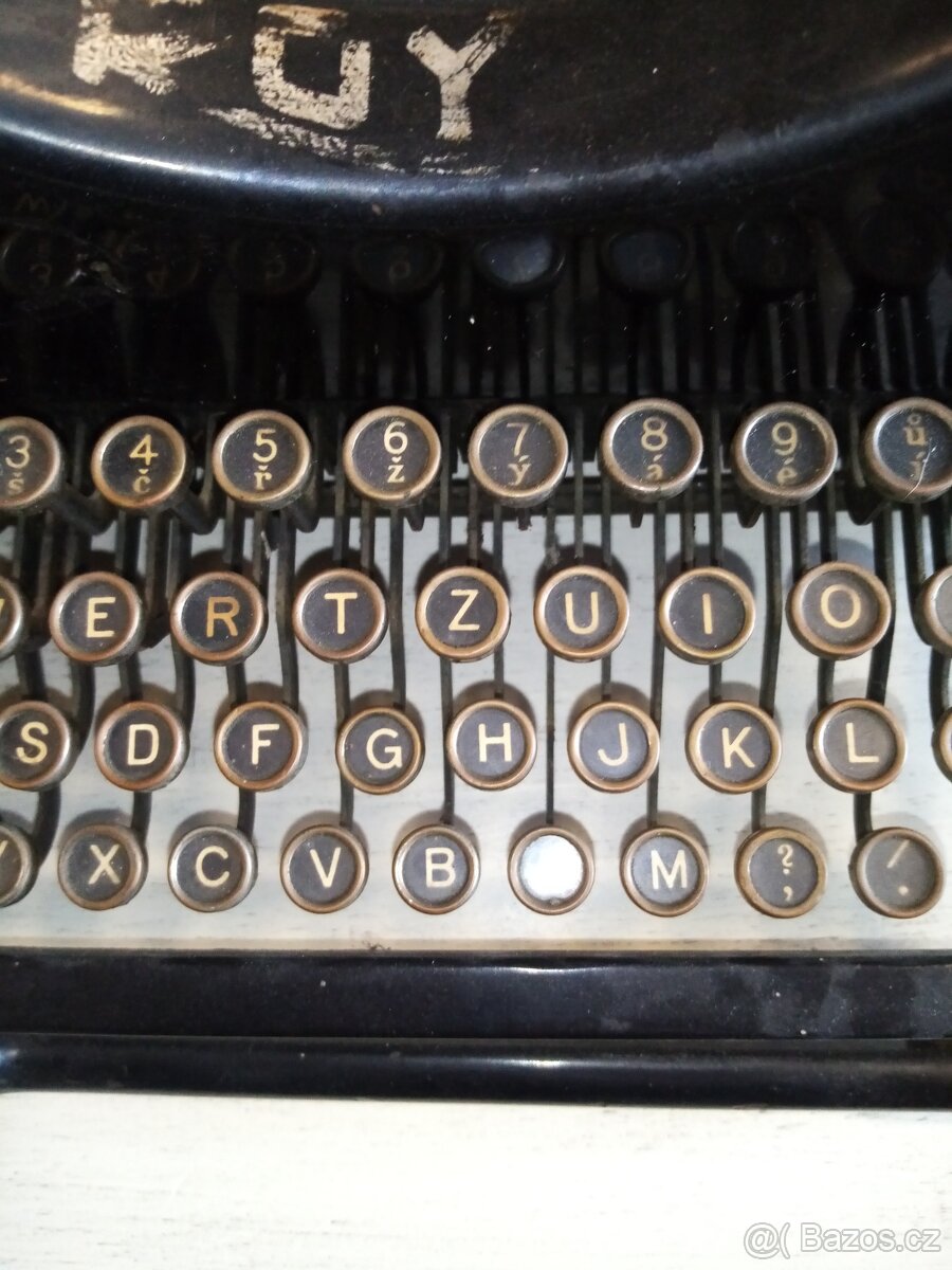Starožitný psací stroj Royal - 2
