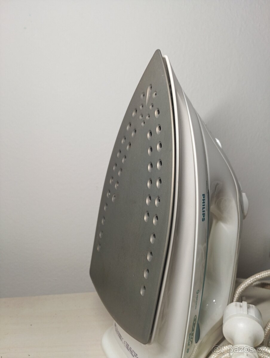 Žehlička Philips napařovací - 2