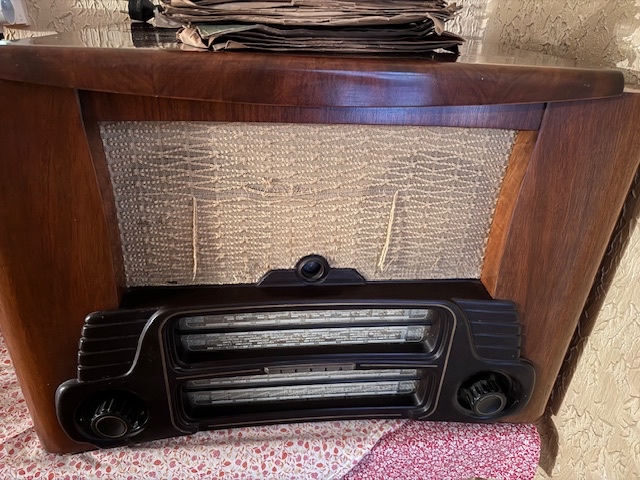 Gramorádio Tábor a desky snížená cena - 2