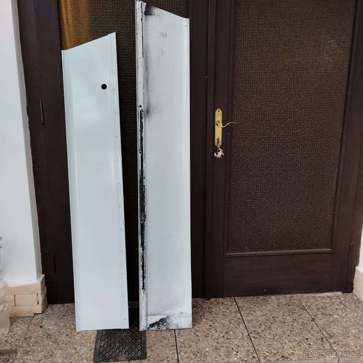 Hliníková krycí lišta karavanu - 2