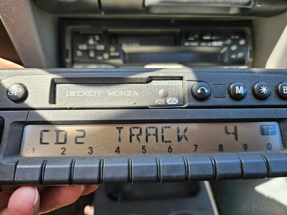 Autorádio Becker Monza + CD měnič 6CD - 2