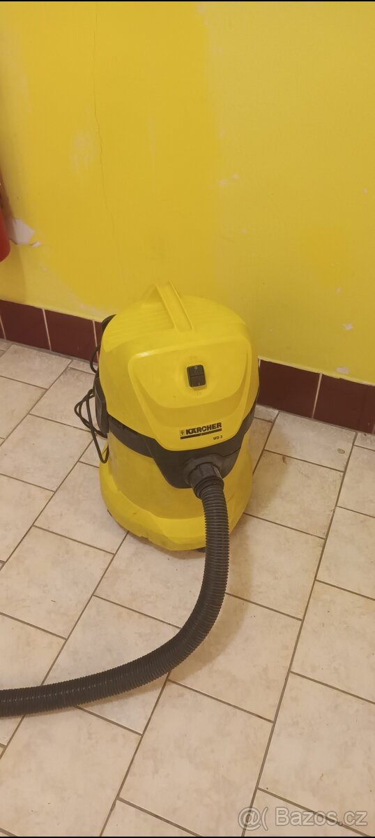 Kärcher WD3 - průmyslový vysavač - 2