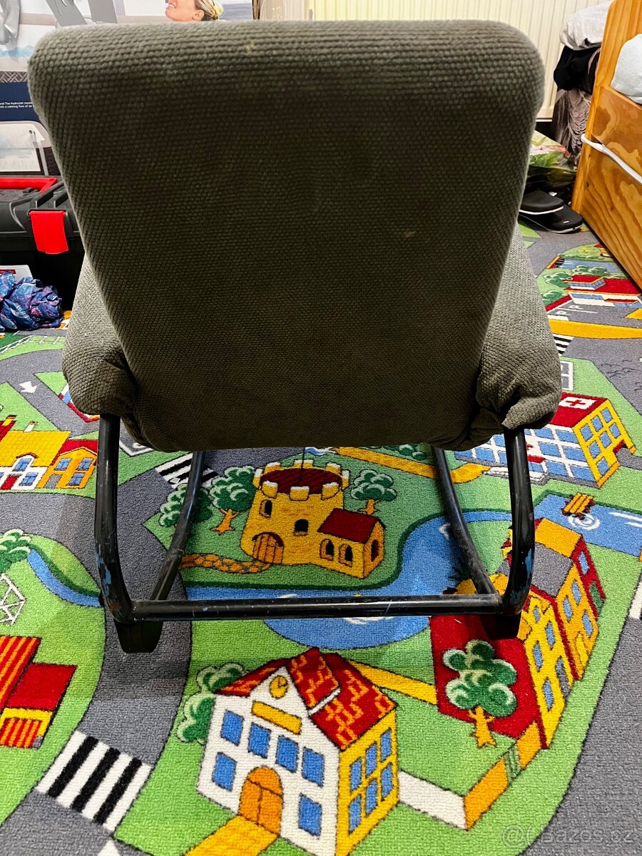 Prodám šedivé křesílko pro děti - 2