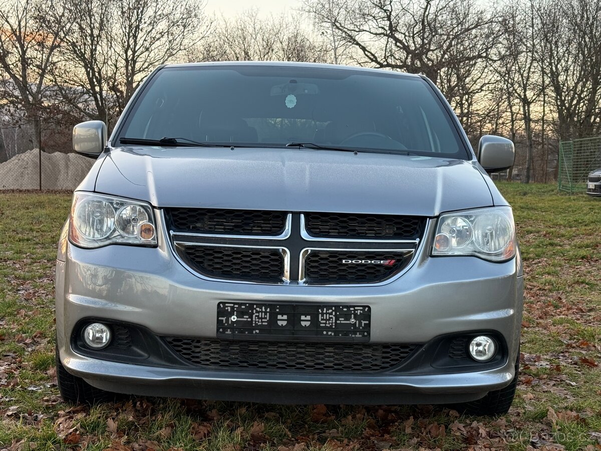 Dodge Grand Caravan - 2