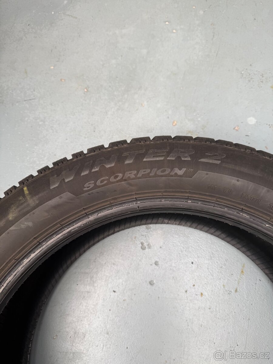 235/55R20 - 2