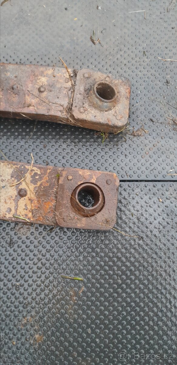 Prodám pěkná ramena zetor 6911. - 2