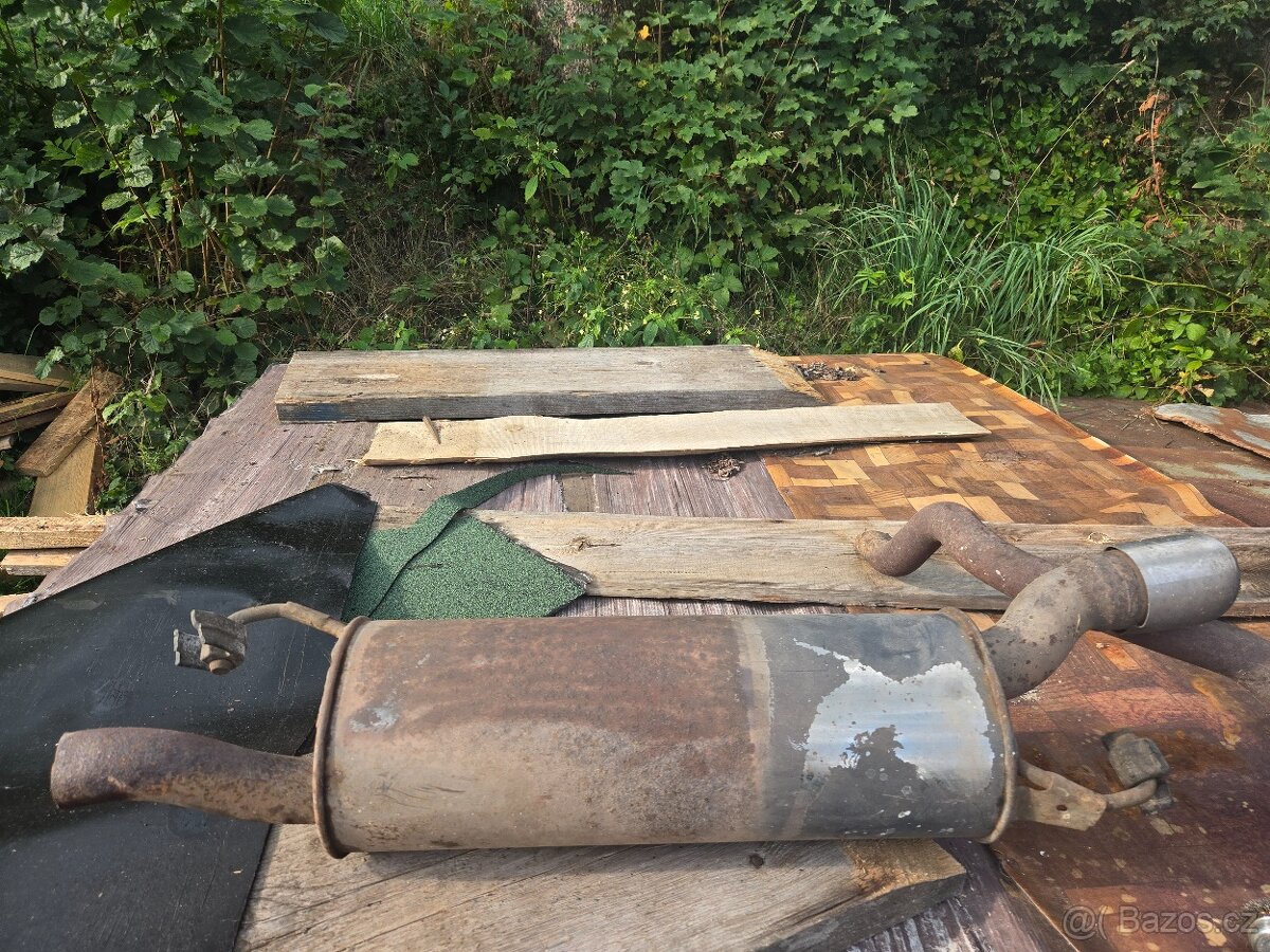 Audi tt výfuk koncovka - 2