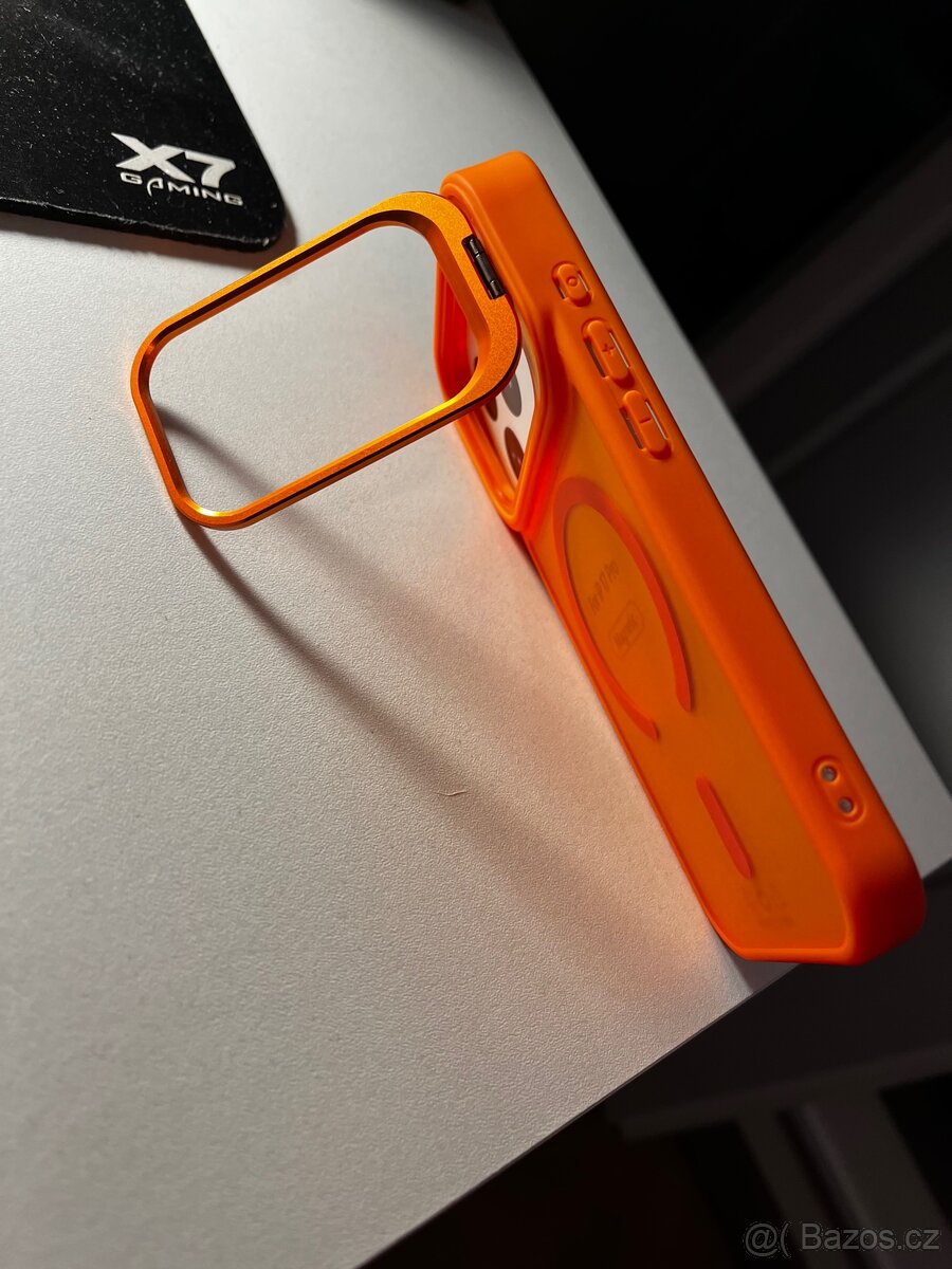 kryt na Apple iPhone 17 Pro - 2