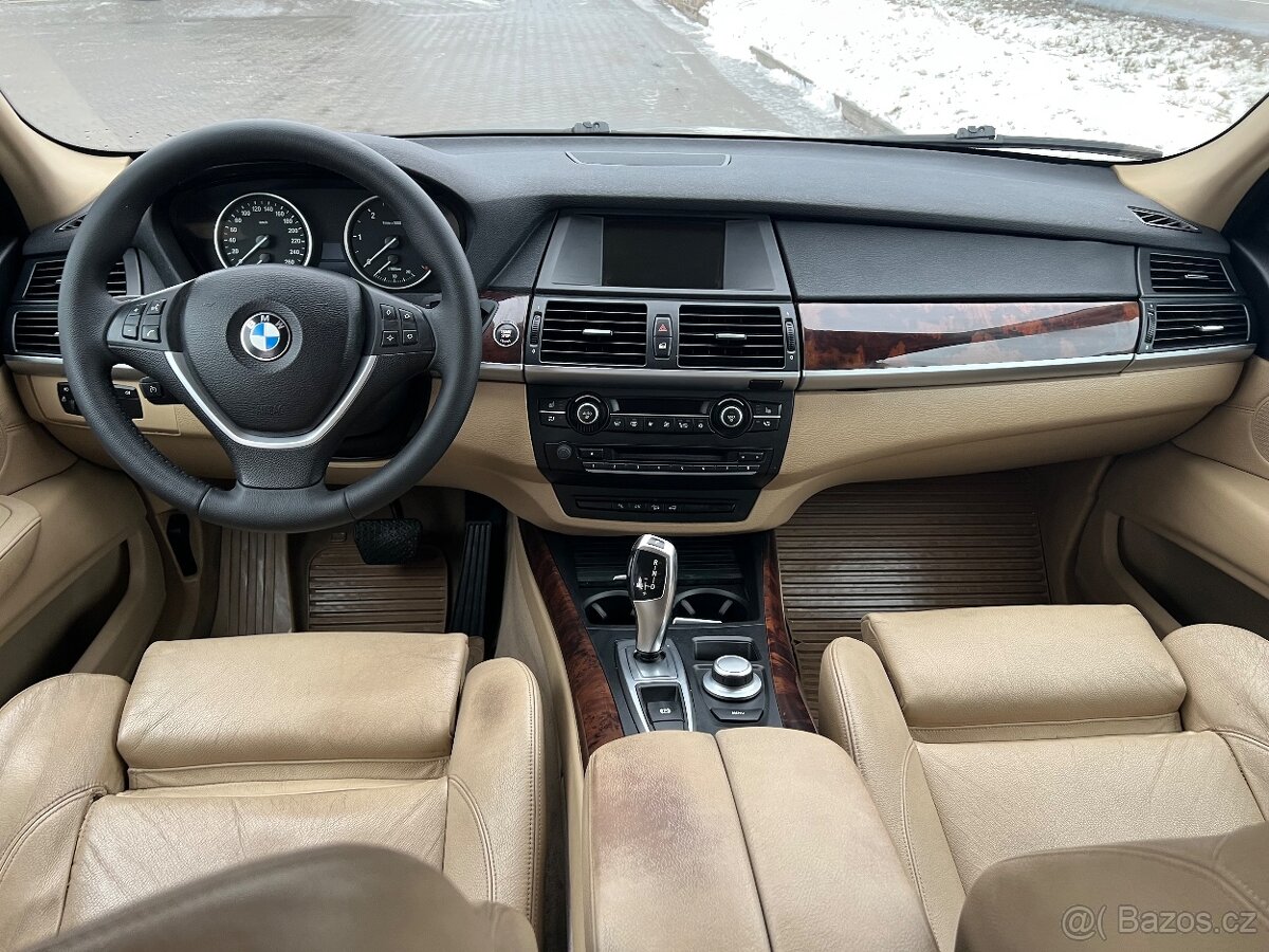 BMW X5 e70 - žlutý interiér - 2