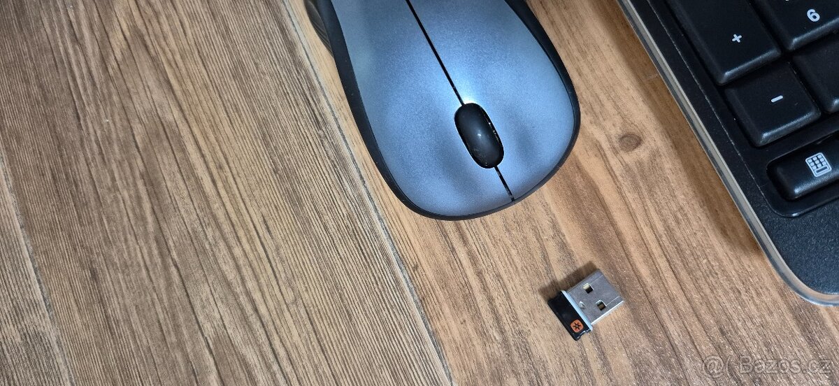 Bezdrátová klávesnice K520 + myš Logitech - 2