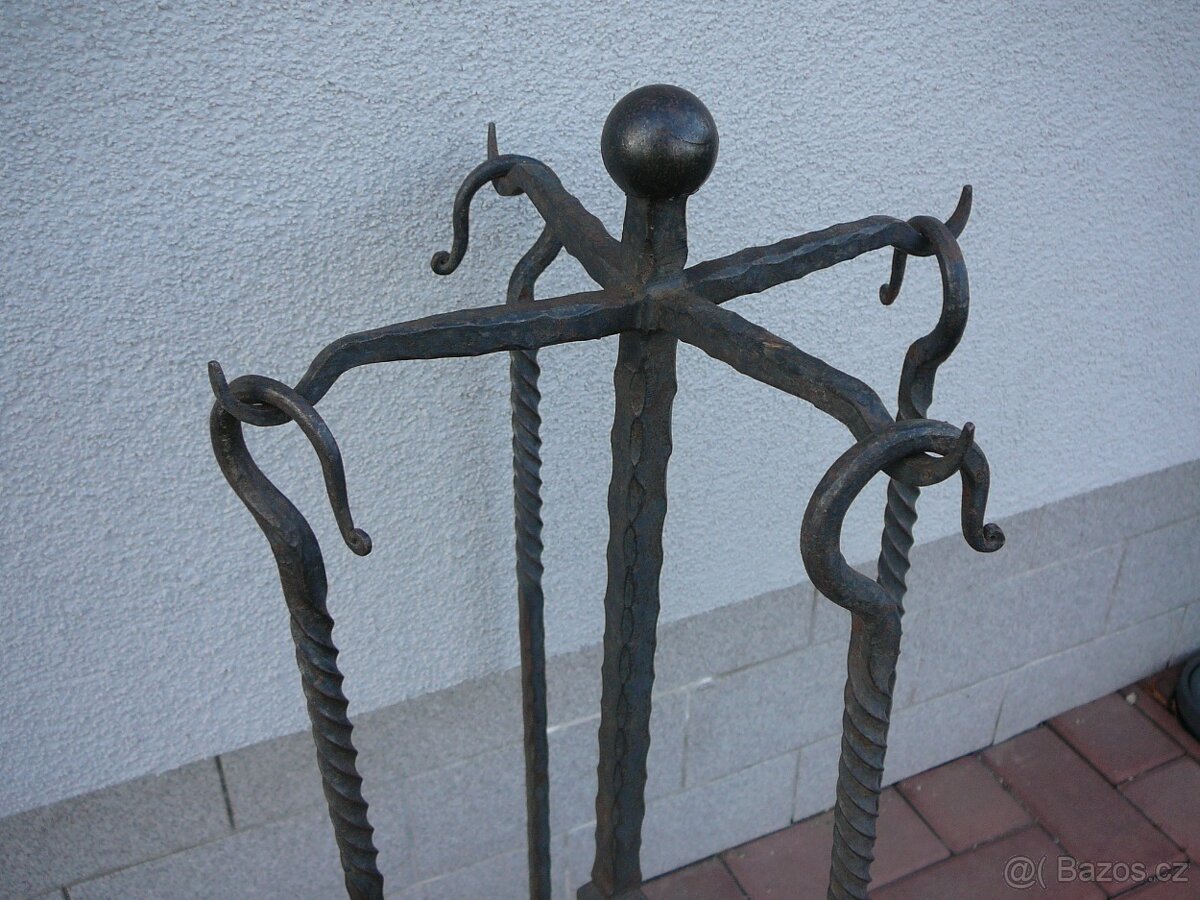 KRBOVÉ NÁŘADÍ KOVANÉ - 2