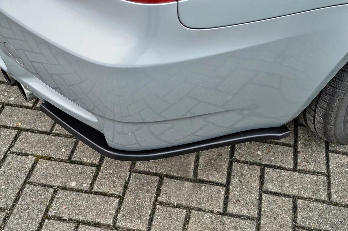 Bmw e92 M3 - boční splittery zadního nárazníku - 2
