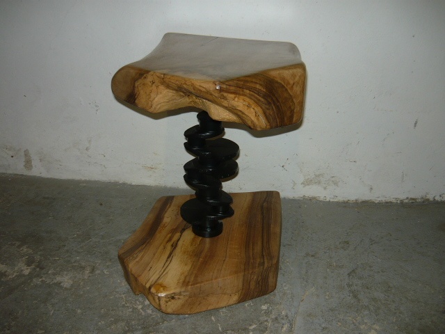 Konferenční stolek - Masiv - Ořech - 2