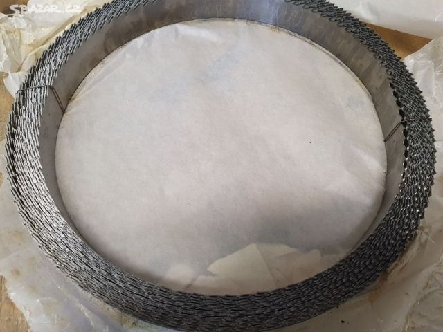 Pilový pás na dřevo 35x0,7 R - 25m - 34 kč/m - 2