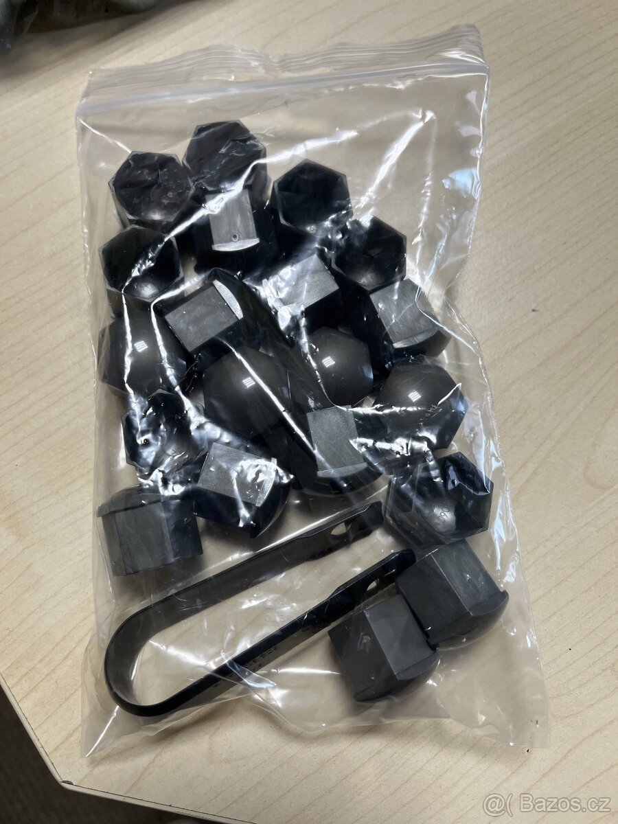 krytky na šrouby kol - 2