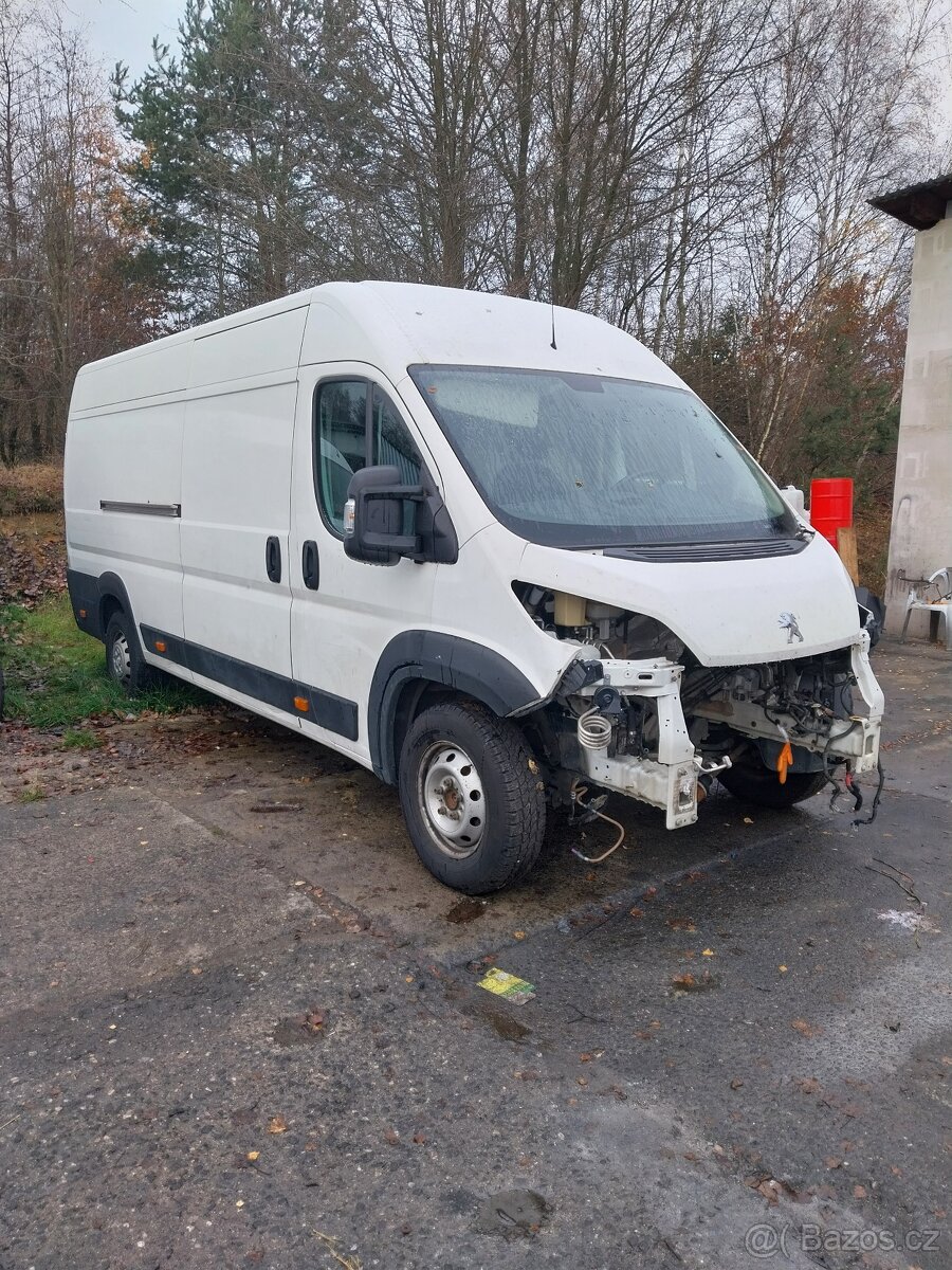 Peugeot Boxer 2.2, rok 2021 - 2