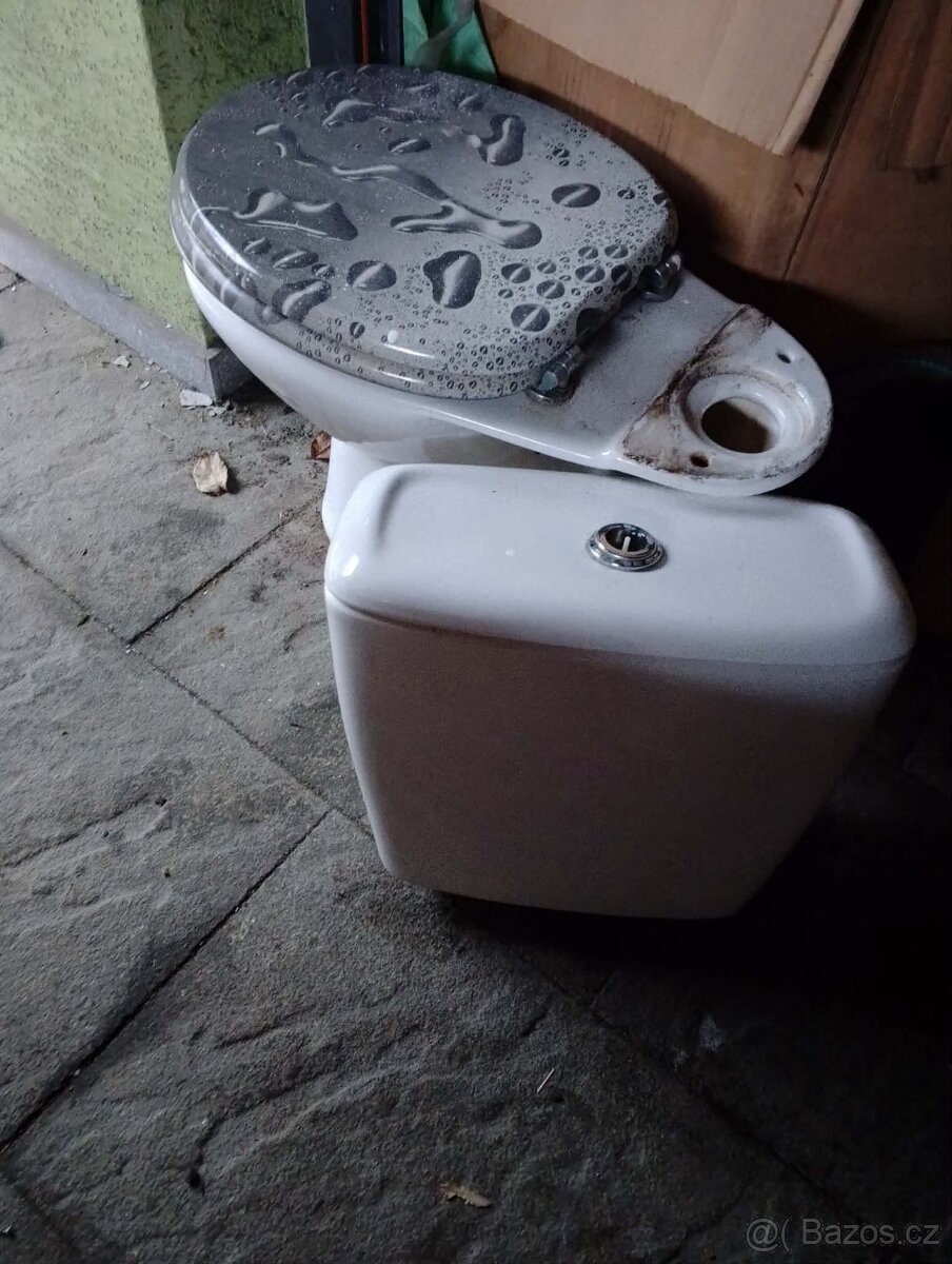 Keramický záchod, 4990kč prodám za 990kč použitý krátce - 2