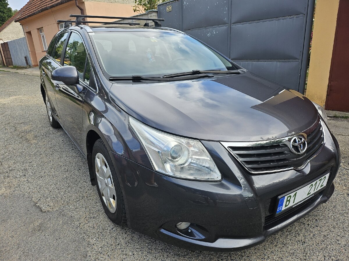 Toyota Avensis kombi ,2.0D-4D 93kW,klima - 2
