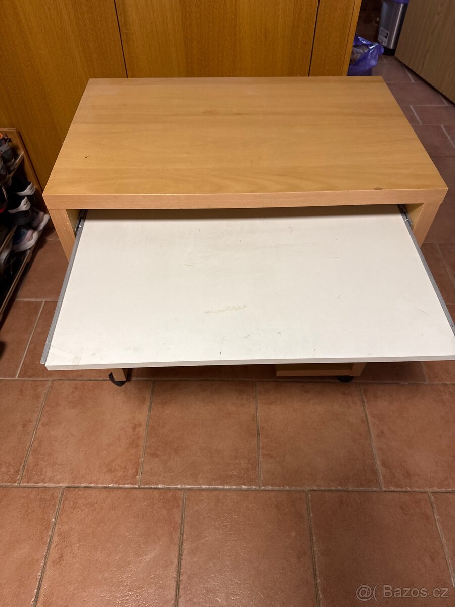 Stůl pod PC z Ikea - 2